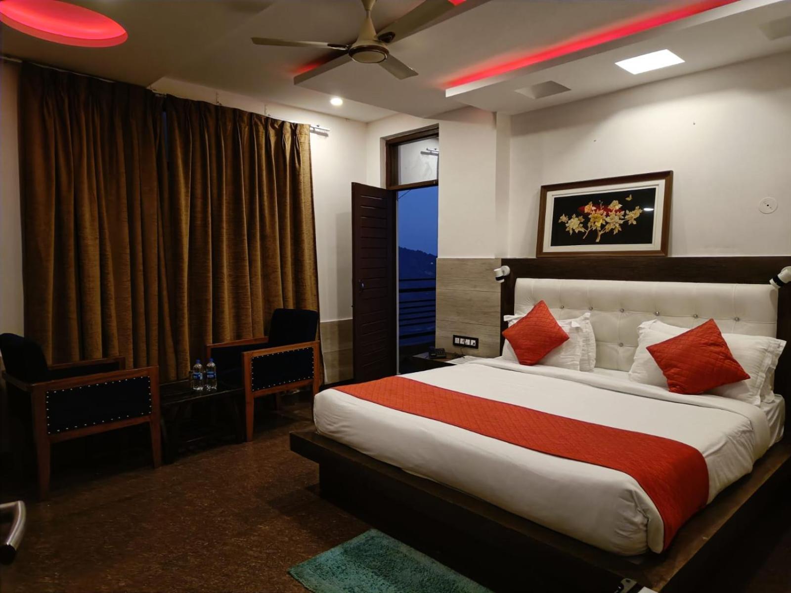 King Castle Mcleodganj-Centrally Heated And Air Cooled- Near Mall Road - Free Parking Дармсала Экстерьер фото