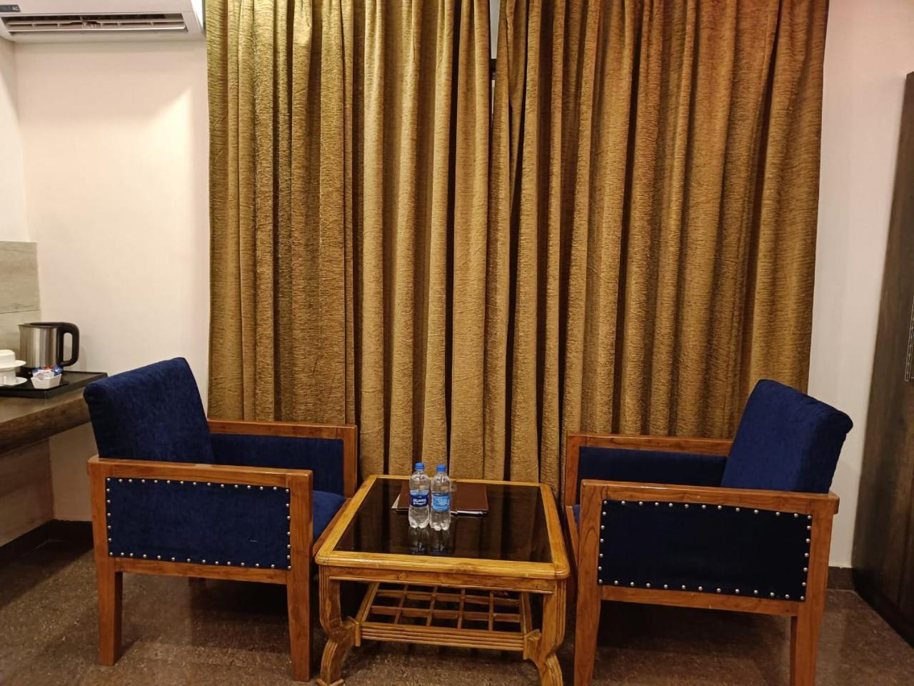 King Castle Mcleodganj-Centrally Heated And Air Cooled- Near Mall Road - Free Parking Дармсала Экстерьер фото